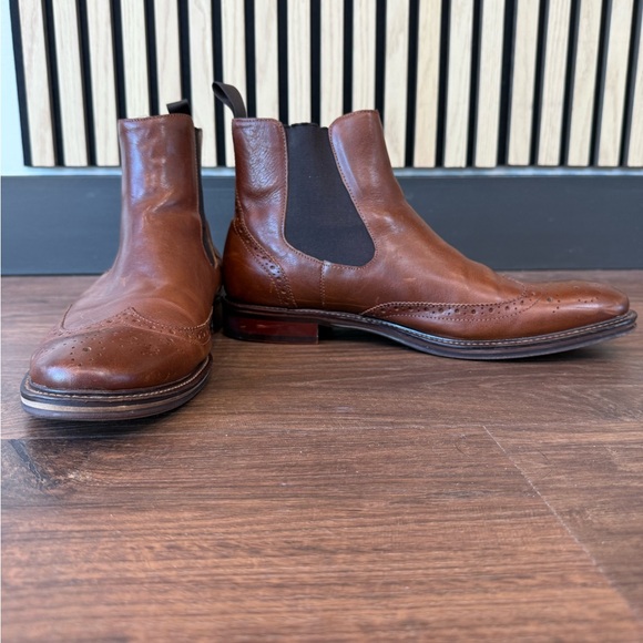 Johnston & Murphy Chestnut Leather Wingtip Chelsea Boots - Picture 1 of 6